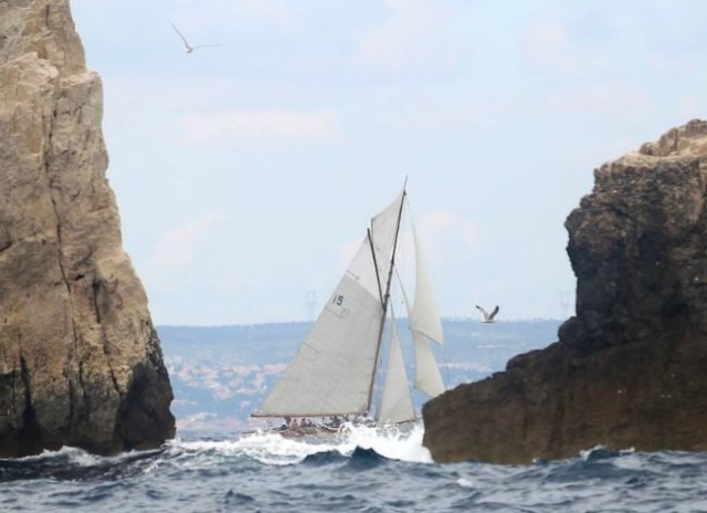 Visite des Calanques en voilier